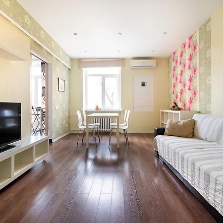 Апартаменты International Street Apartment