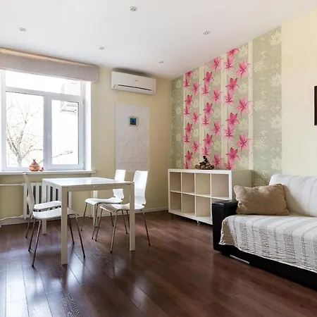 Apartment Апартаменты International Street